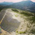 Photo aerienne panneaux solaires en region provence alpes cote