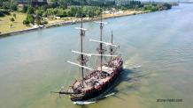 Photo aérienne par drone bateau armada