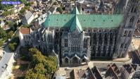 Vue aérienne de la cathédrale de Chartres par pilote de drone professionnel en Eure et Loir