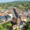 Survol en drone de Beuvron-en-Auge, village typique Normand