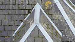 Photo aerienne par drone inspection toiture immeuble a rouen 20250207 162203