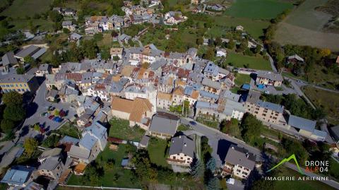 Photo aérienne village en Provence Alpes Côte d’Azur