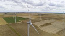 Photo de drone vue aérienne pour  inspection éoliennes
