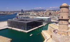 Photo de Marseille en vue aérienne le musée MuCEM