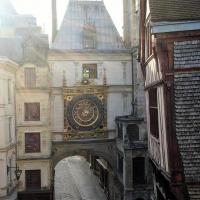 Photo du gros horloge a rouen par drone