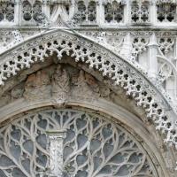 Photo par drone facade de la cathedrale de rouen