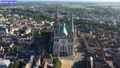 Photographie aérienne cathédrale de Chartres par pilote drone Eure et Loir