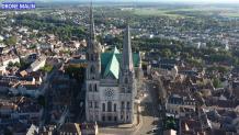 Photographie aérienne par drone cathédrale de chartres 1