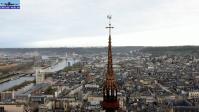 Photographie aerienne par drone de la ville de rouen en normandie