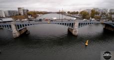 Pont sur la Seine en région parisienne photographie par un drone