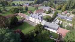 Prise de vue aerienne petit village en normandie