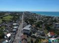 Village de bord de mer en vue aerienne dans la manche