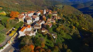 Prestations par drone en Occitanie, photo village en Occitanie