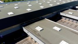 Vue aérienne de toiture pour inspection par drone
