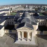 Vue aérienne entrée du château de Versailles en Ile de France