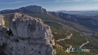 Vue aérienne par drone paysage du Var en Provence-Alpes-Côte d'Azur