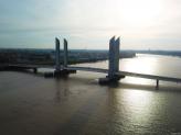 vue aérienne pont sur la Gironde dans la ville de Bordeaux