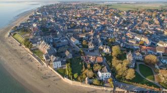 Vue aerienne village drone normandie services